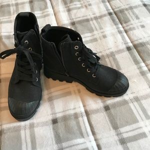 Universal Thread ankle bootie